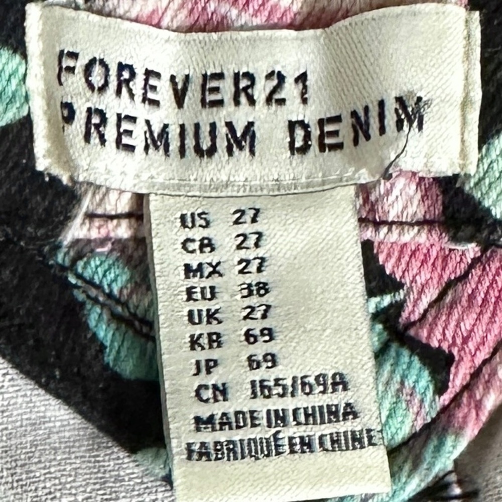 Forever 21 Rose Floral Print Distressed Premium Denim Overalls Size 27 - Picture 8 of 9